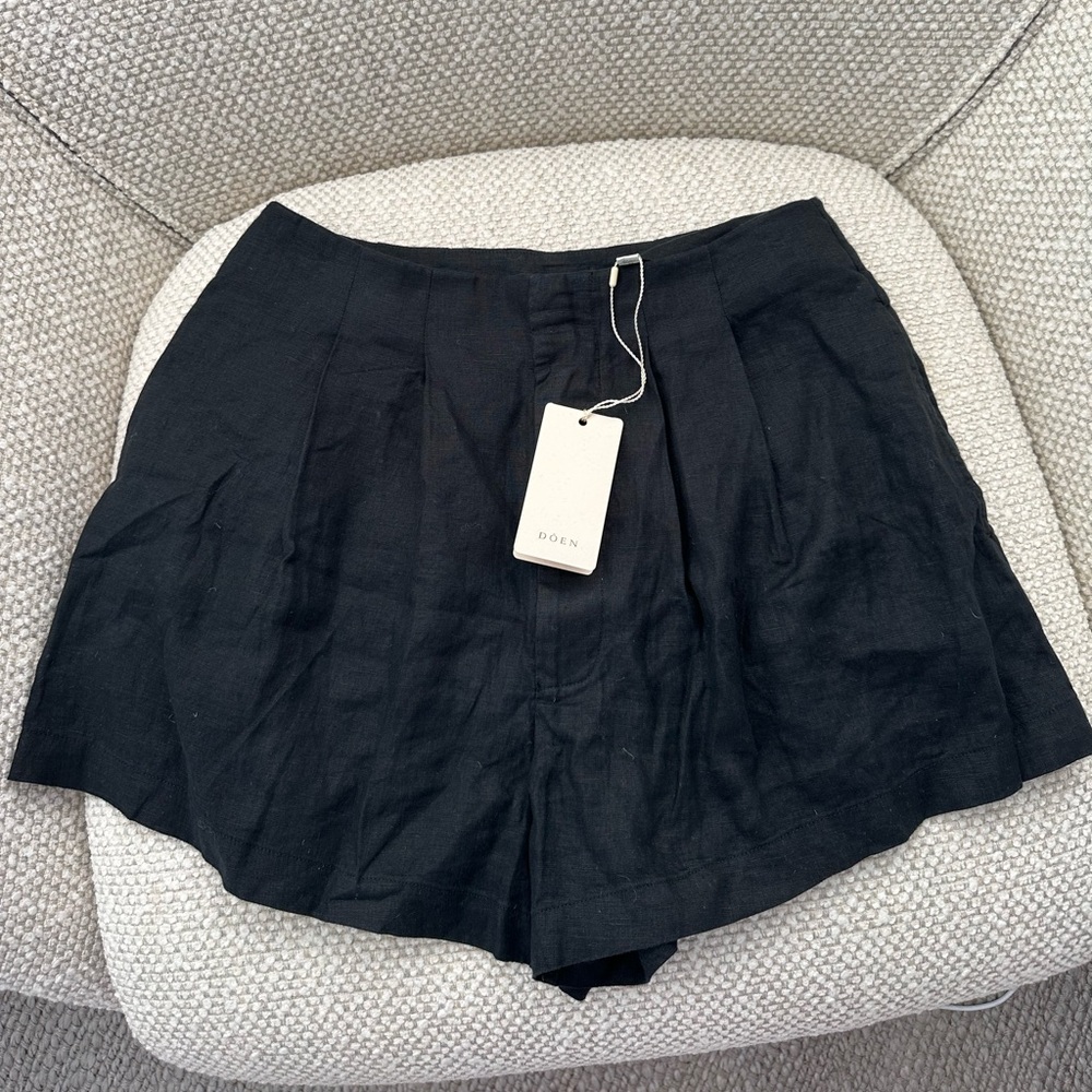 DÔEN Larue Pleated Linen Shorts